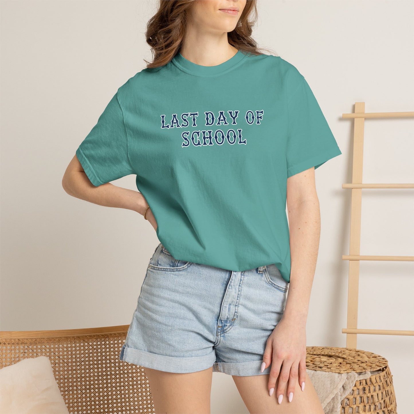 NAVY FENWAY LAST DAY OF SCHOOL TEE