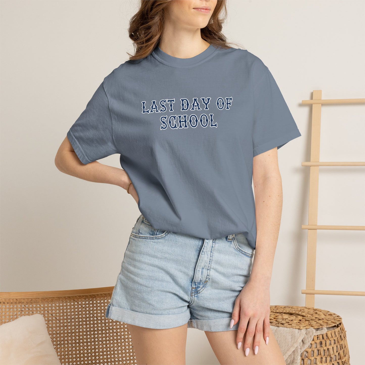 NAVY FENWAY LAST DAY OF SCHOOL TEE