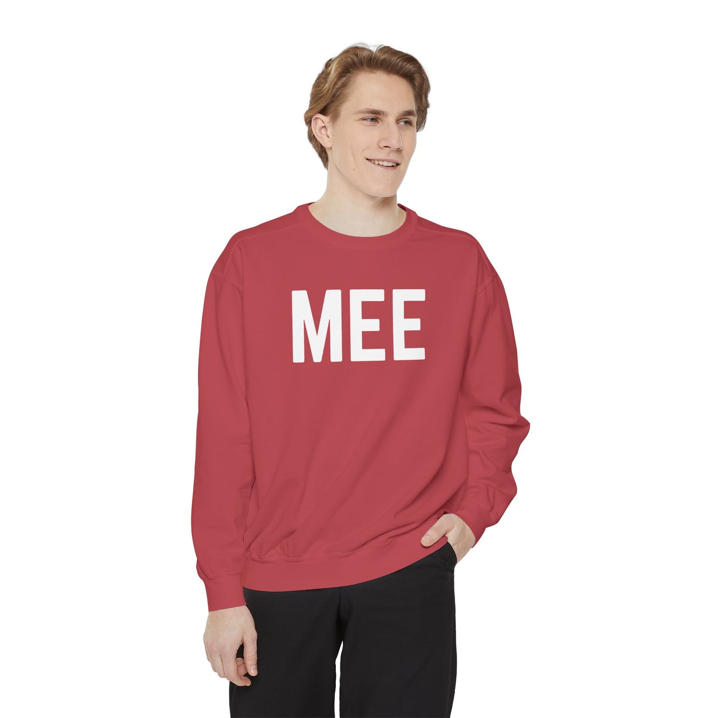 MEE ALL STAFF CREWNECK