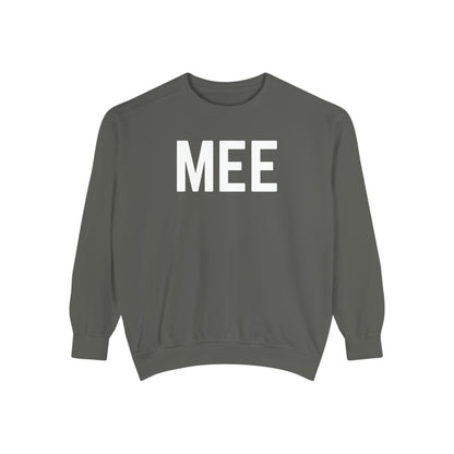 MEE ALL STAFF CREWNECK