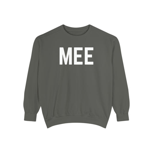 MEE ALL STAFF CREWNECK