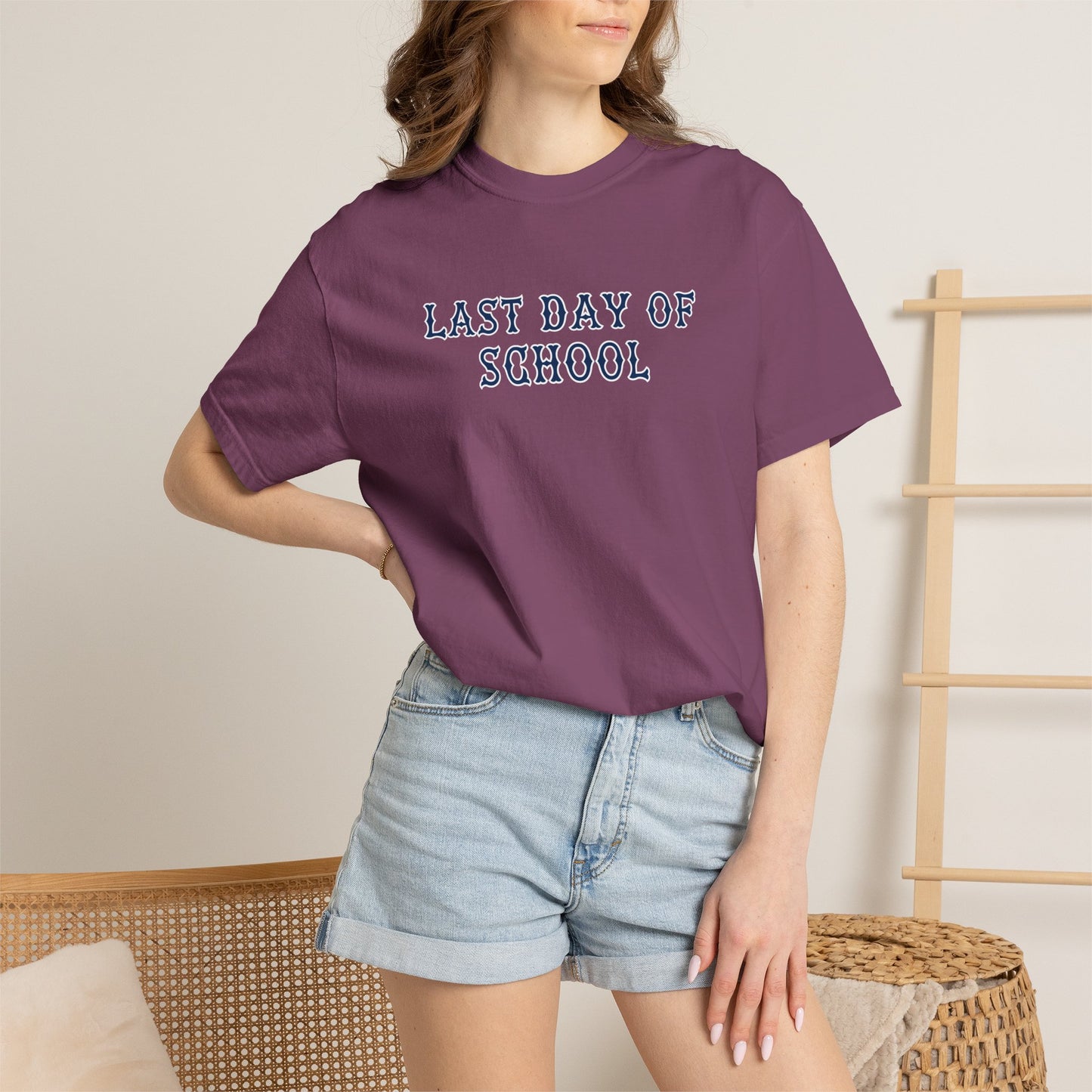 NAVY FENWAY LAST DAY OF SCHOOL TEE